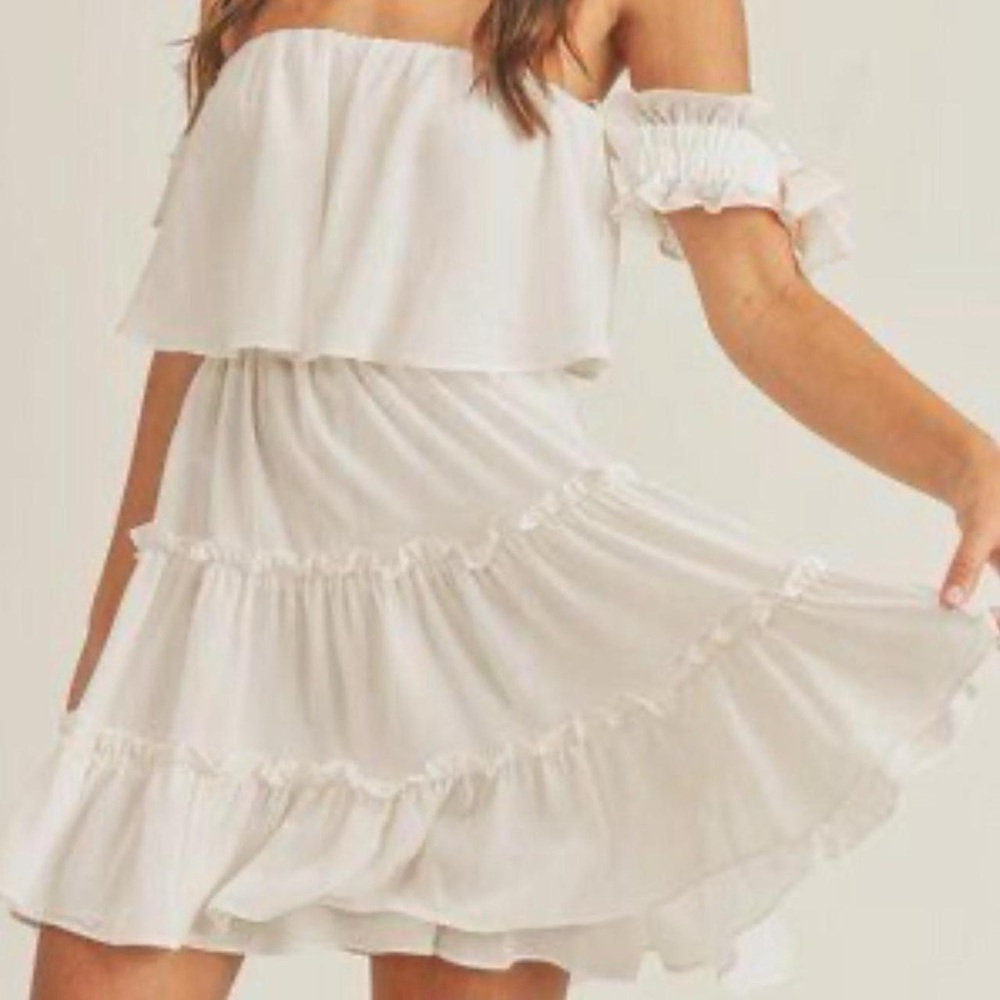 NWOT Mable Anthropologie Rayna Cream Coquette Tiered Ruffle Mini Dress, Size M.
